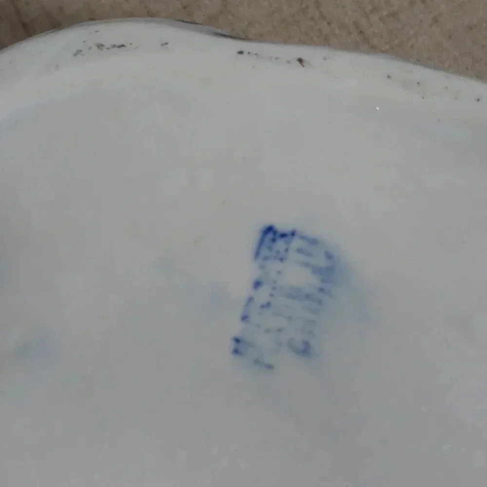 Antique trinket box was made in China but was purchased in Japan - Picture 4 of 6